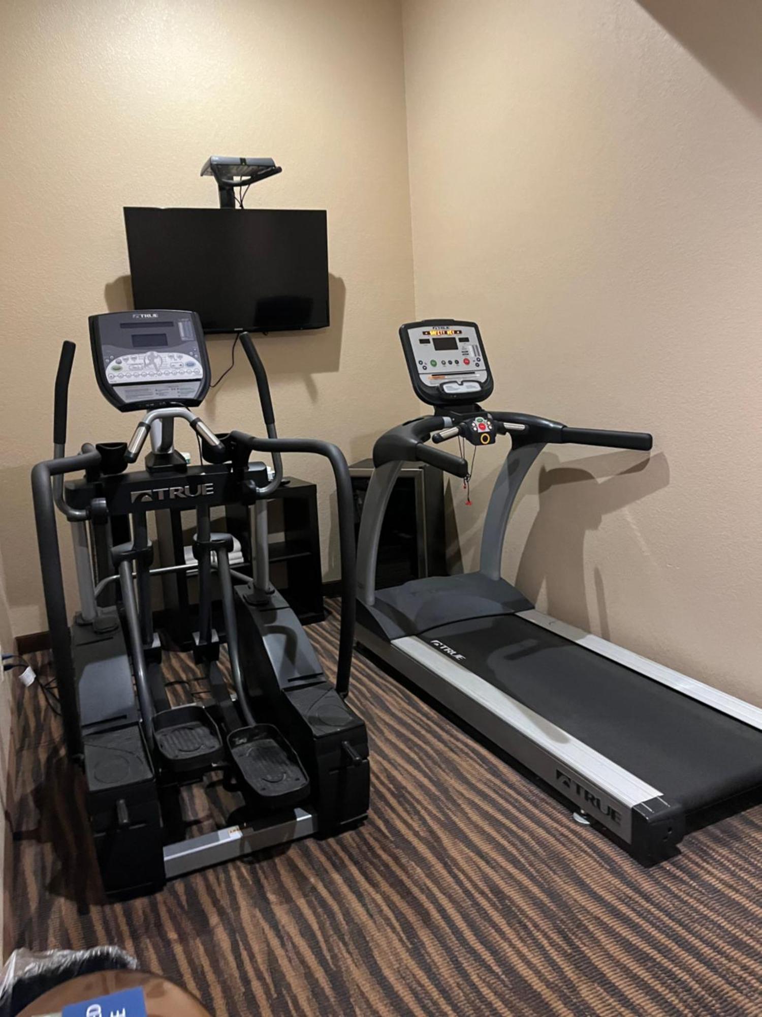 Cobblestone Inn & Suites - Denison | Oak Ridge Luaran gambar