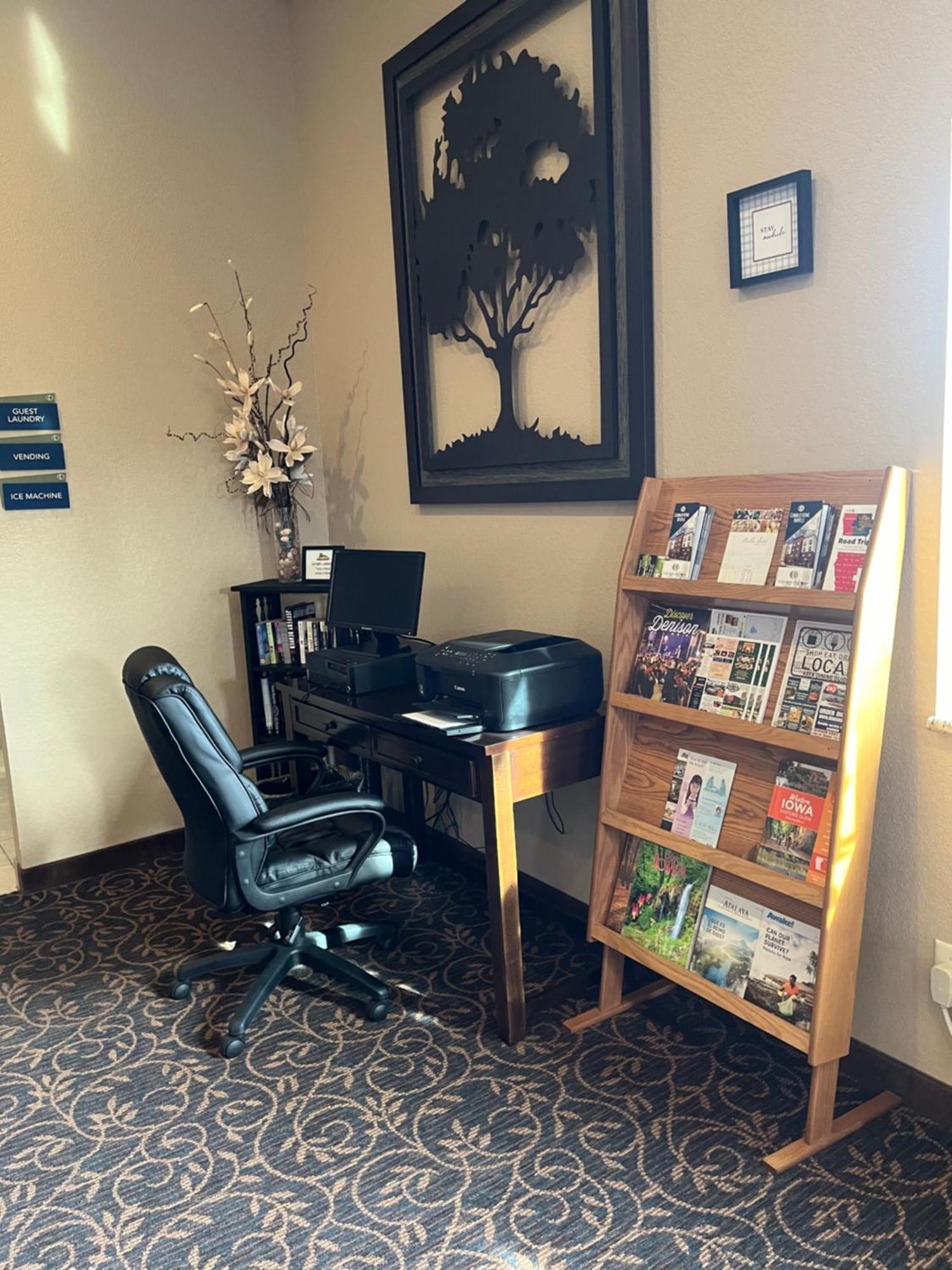 Cobblestone Inn & Suites - Denison | Oak Ridge Luaran gambar