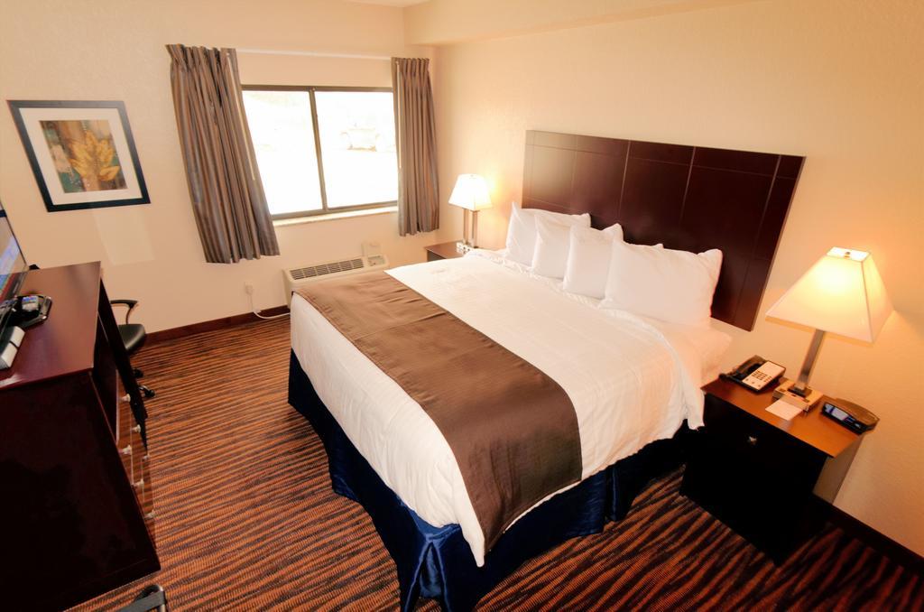 Cobblestone Inn & Suites - Denison | Oak Ridge Bilik gambar
