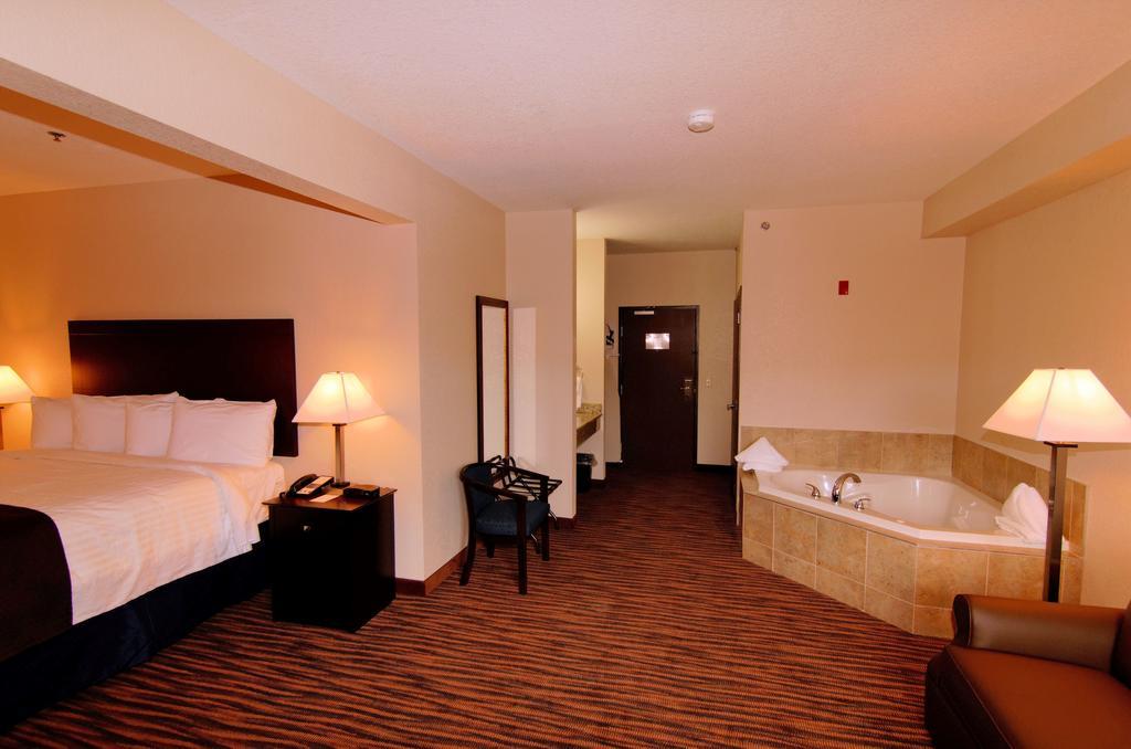 Cobblestone Inn & Suites - Denison | Oak Ridge Luaran gambar