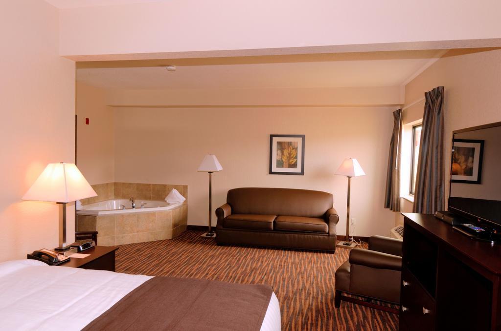 Cobblestone Inn & Suites - Denison | Oak Ridge Luaran gambar