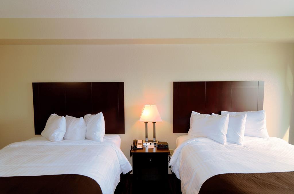 Cobblestone Inn & Suites - Denison | Oak Ridge Bilik gambar