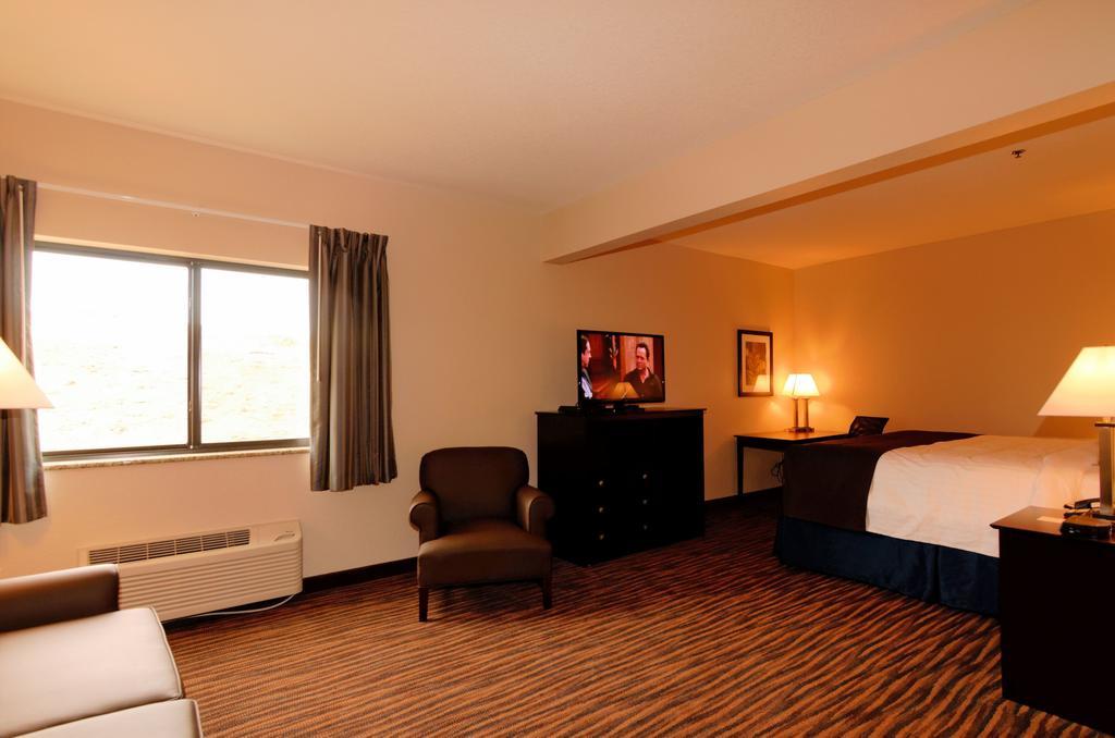 Cobblestone Inn & Suites - Denison | Oak Ridge Bilik gambar