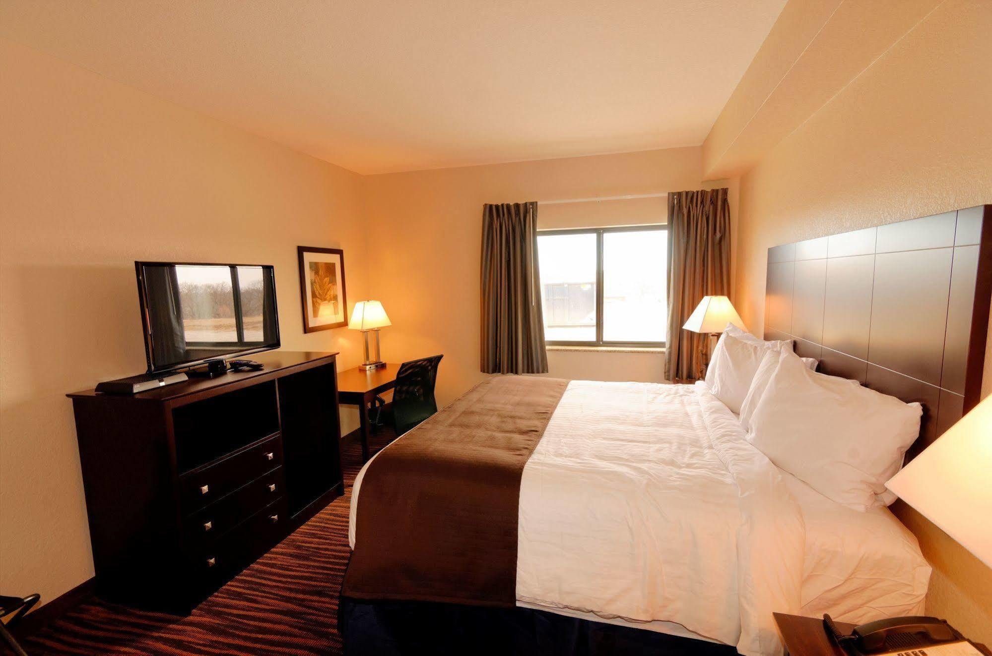 Cobblestone Inn & Suites - Denison | Oak Ridge Luaran gambar
