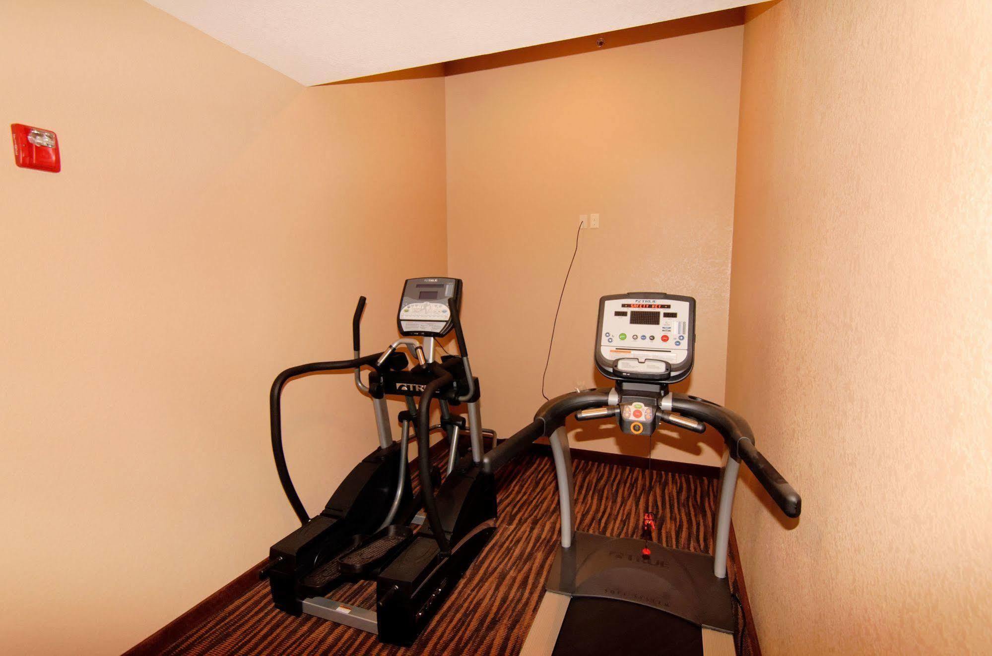 Cobblestone Inn & Suites - Denison | Oak Ridge Luaran gambar