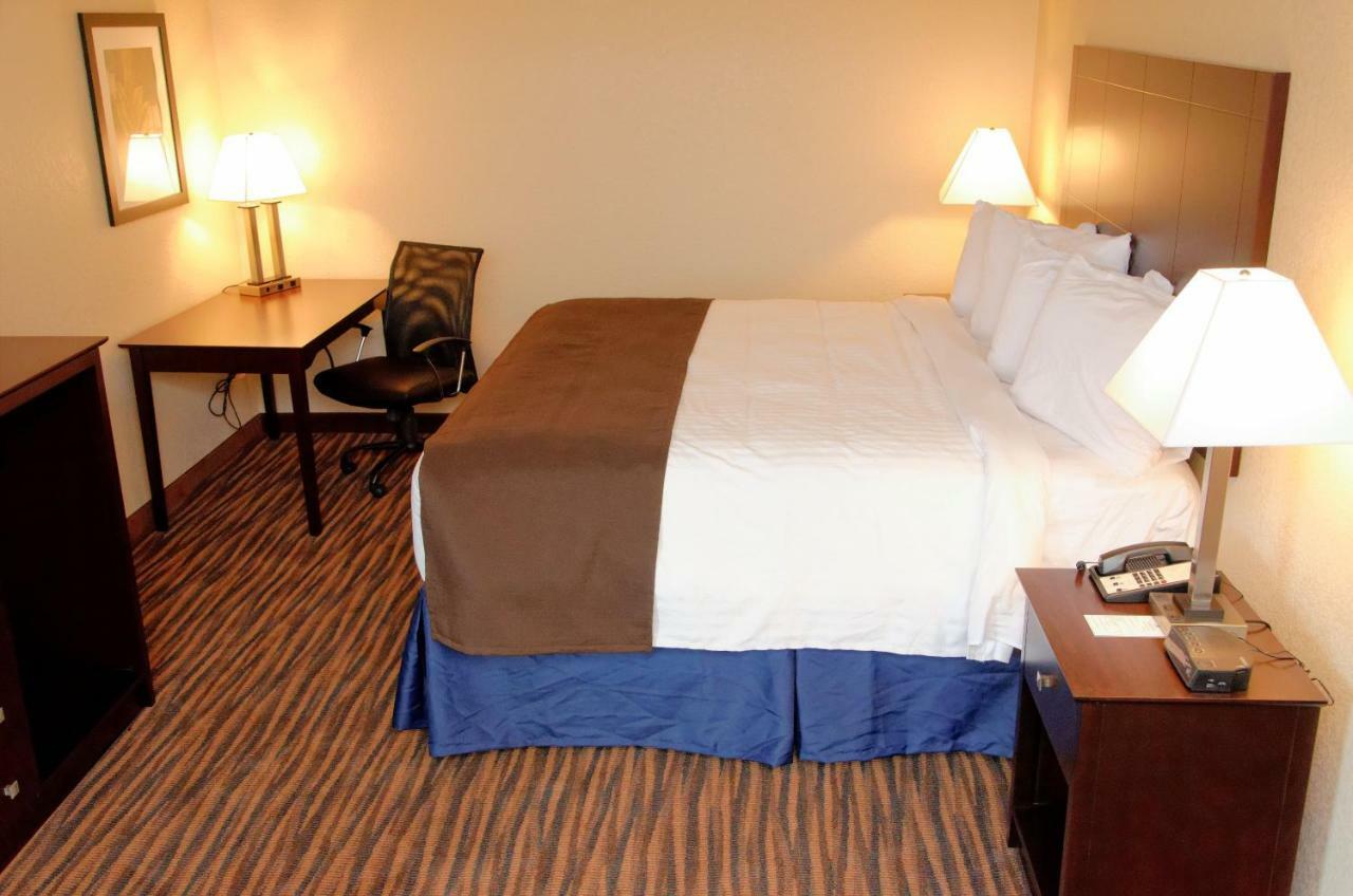 Cobblestone Inn & Suites - Denison | Oak Ridge Luaran gambar